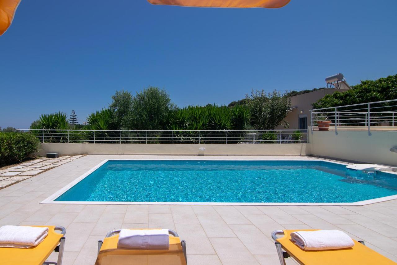Yanni'S Villas Adelianos Kampos Bagian luar foto